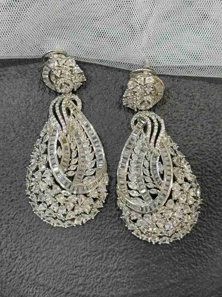 GRACY DIAMOND EARRING image 0