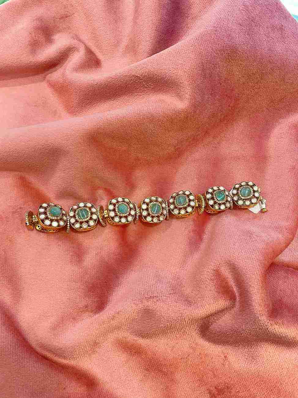 3D MINT GREEN POLKI BRACELET image 0