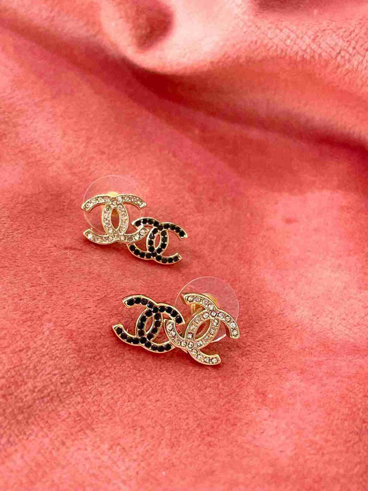 CHANEL CC STUD image 0