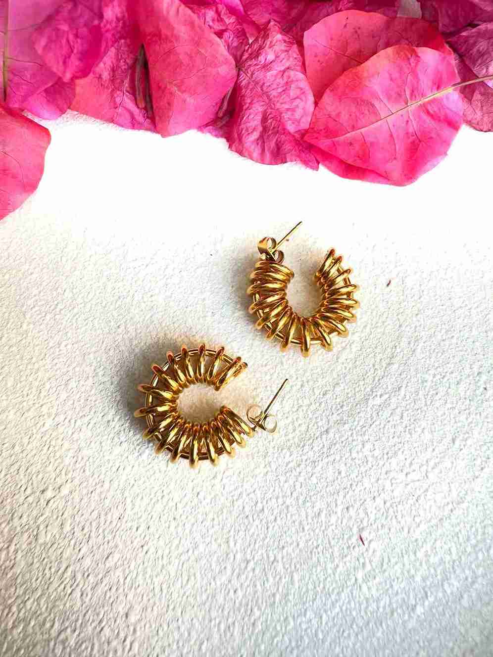 WIRE HOOPS image 0