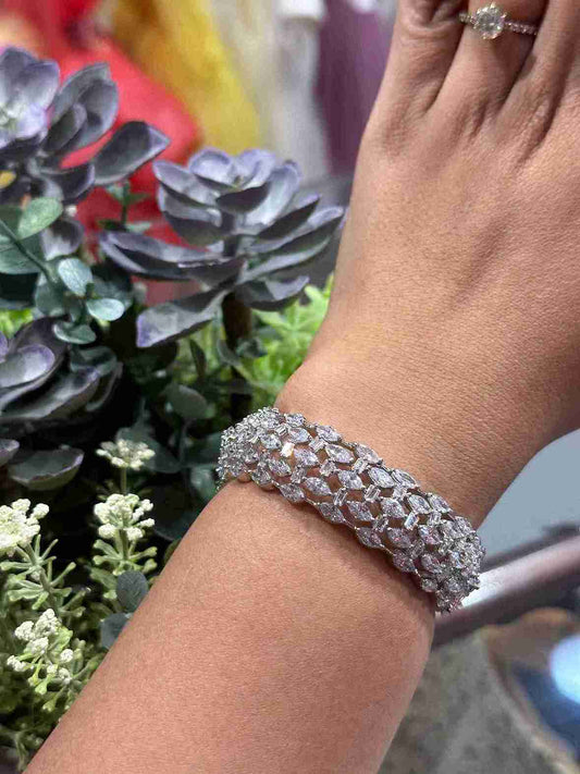 DYNA DIAMONDIES BRACELET image 0