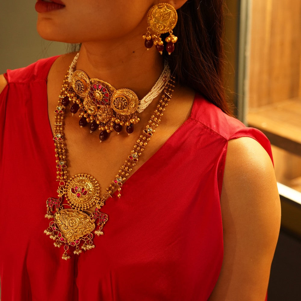 Kavika Long Necklace Gold image 1