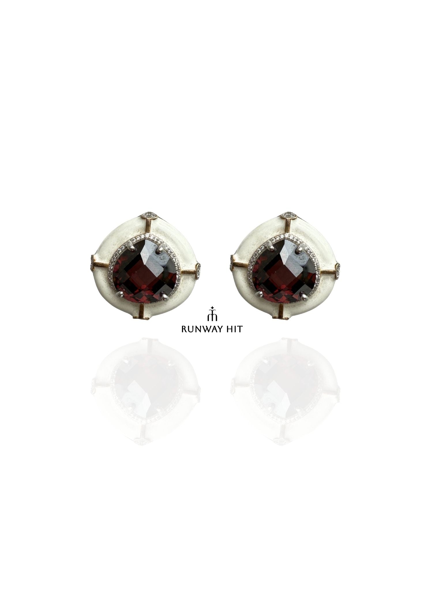 ENAMEL PURPLE STUD