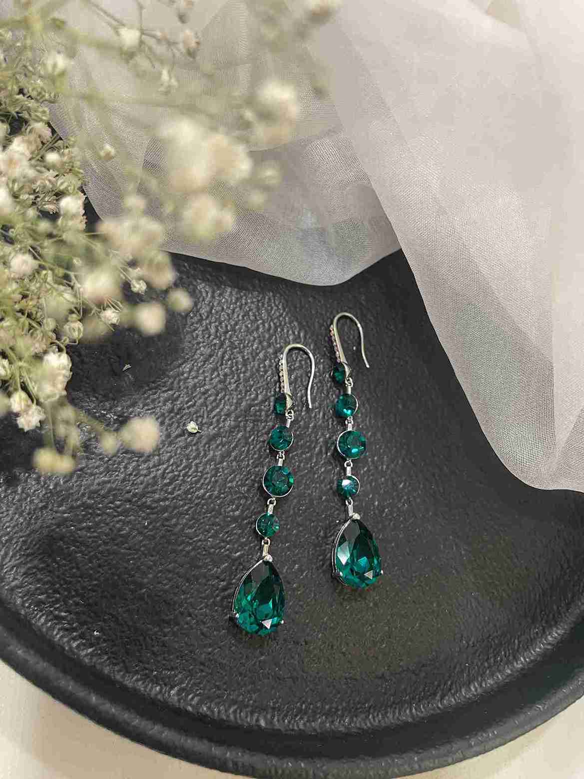 JESSIE 92.5 SILVER &amp; SWAROVSKI EARRING image 0