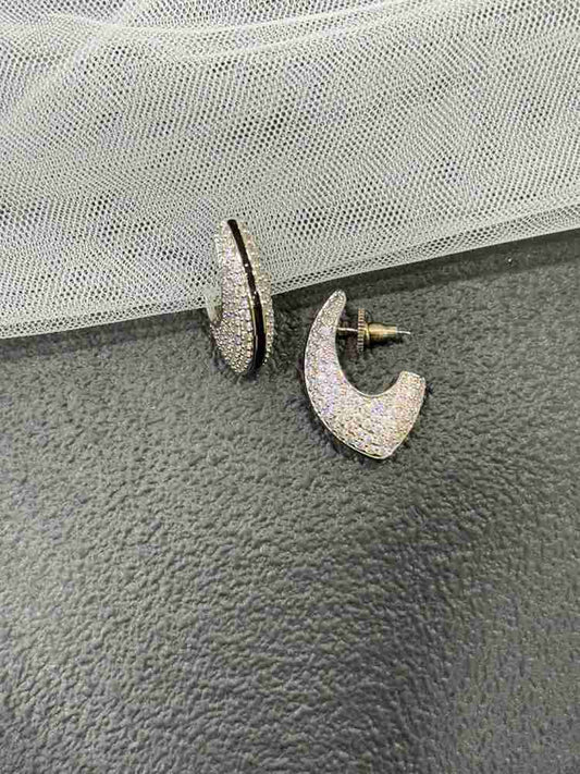 BRAID STUD image 0