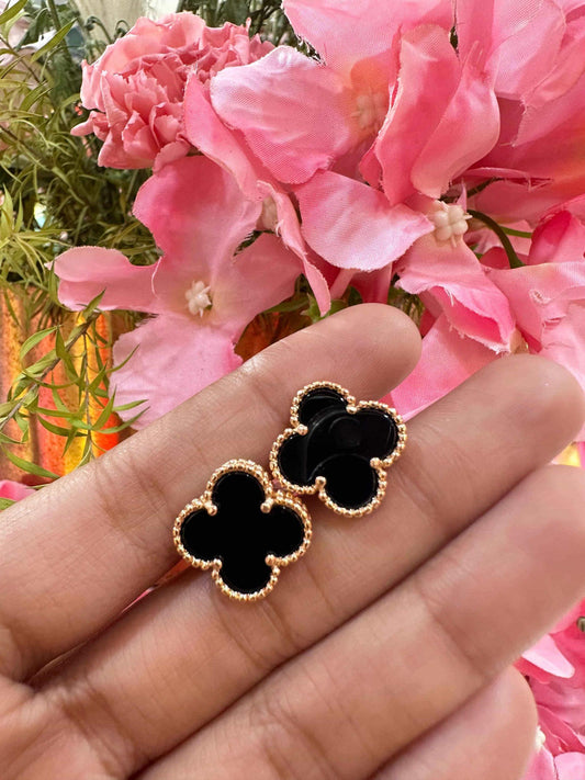 VANCLEEF BLACK MIDI STUD image 0