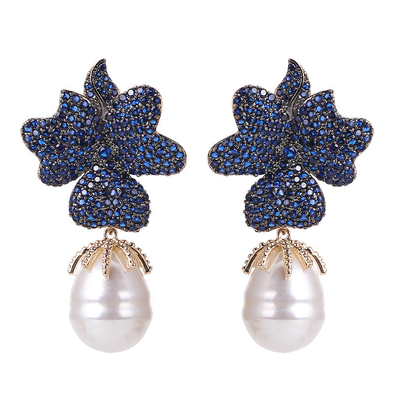 Clover With Baroque Pearl - Colour: Blue image