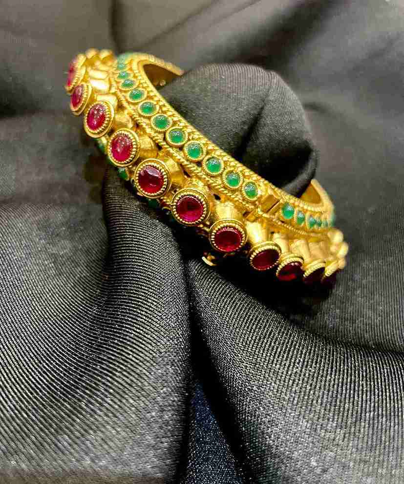 Pallavi Rajwara Bangle image 0