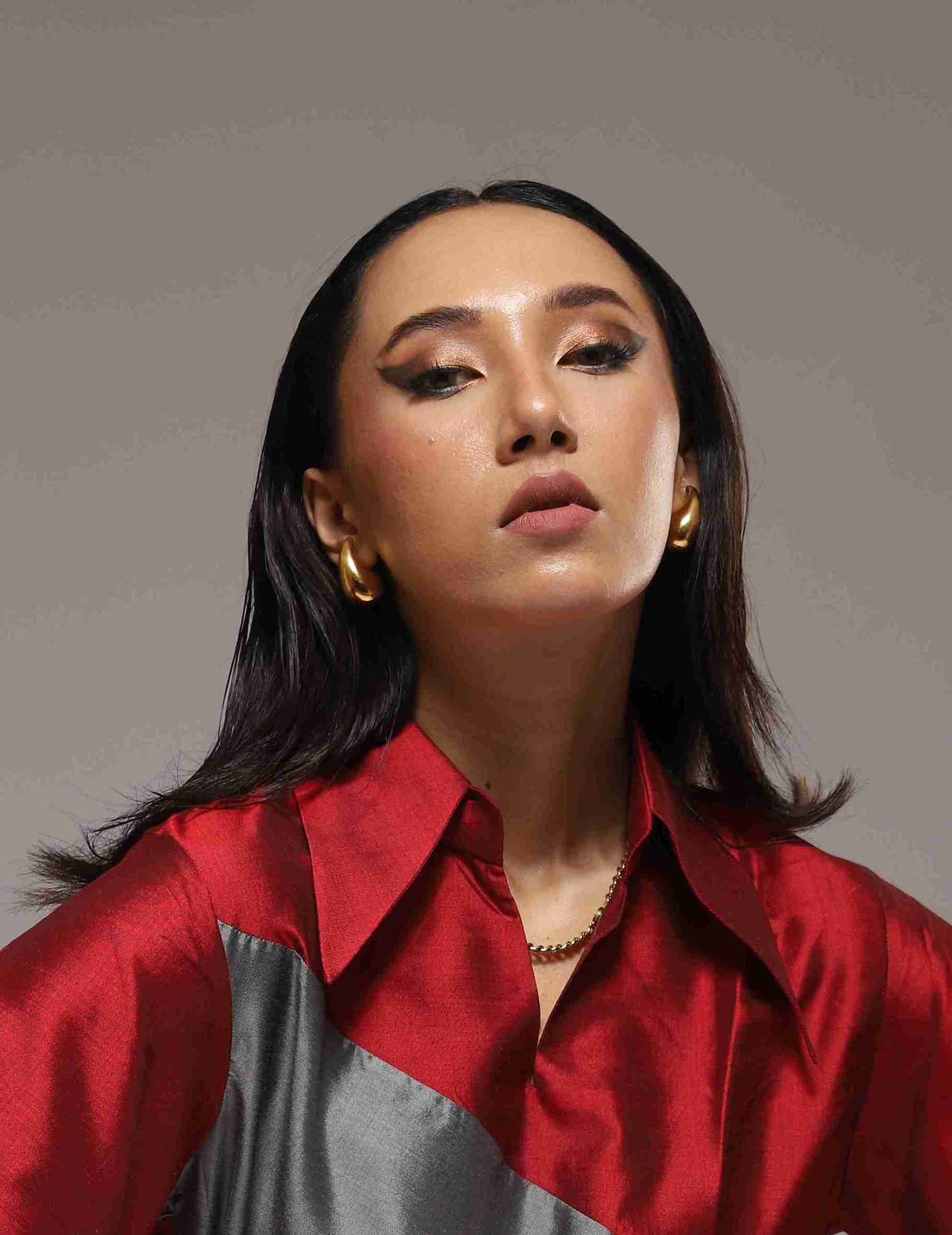 GOLD DROP STUD image 1