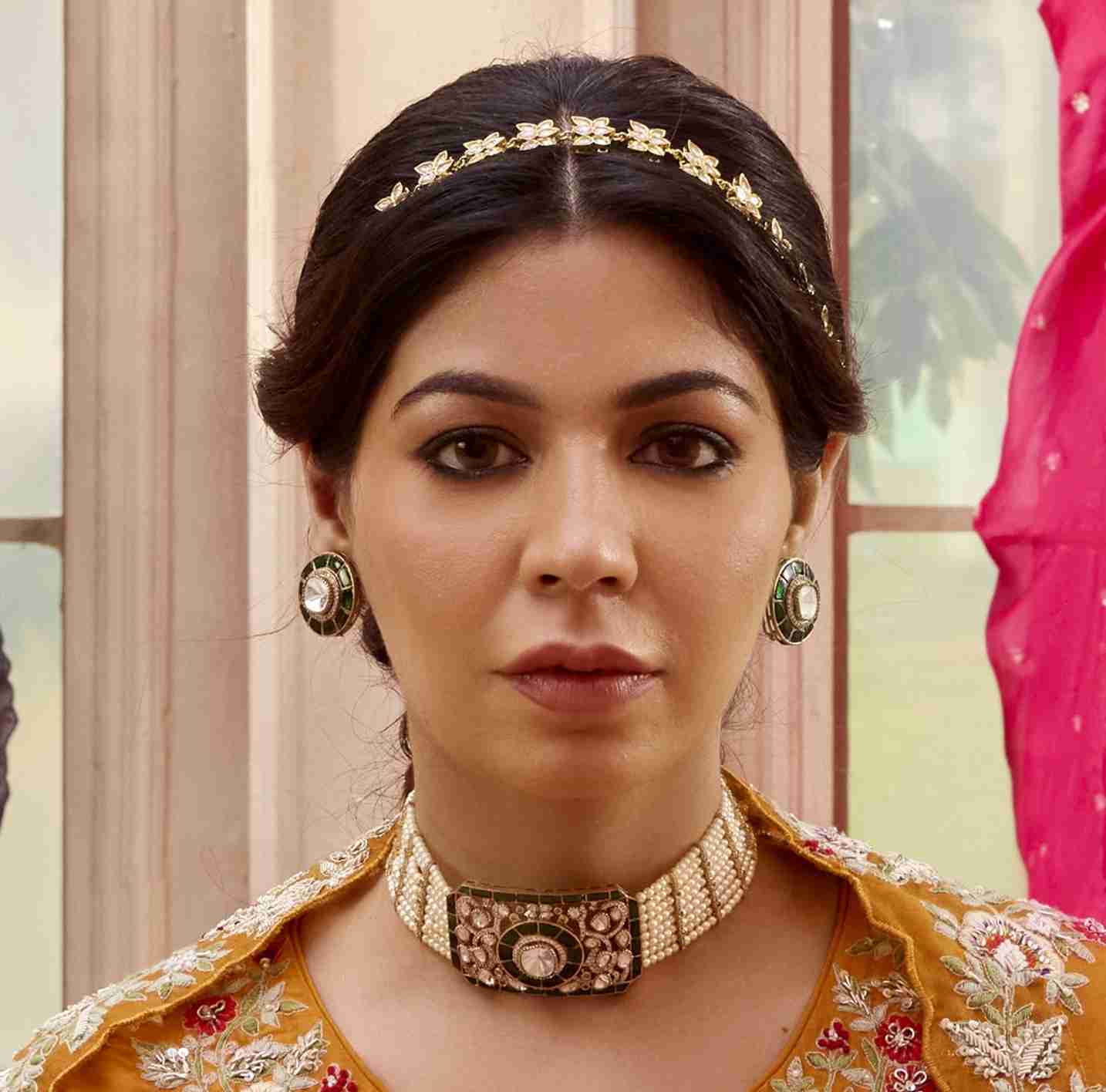 RUMI GREEN AND PEARL CHOKER SET image 0