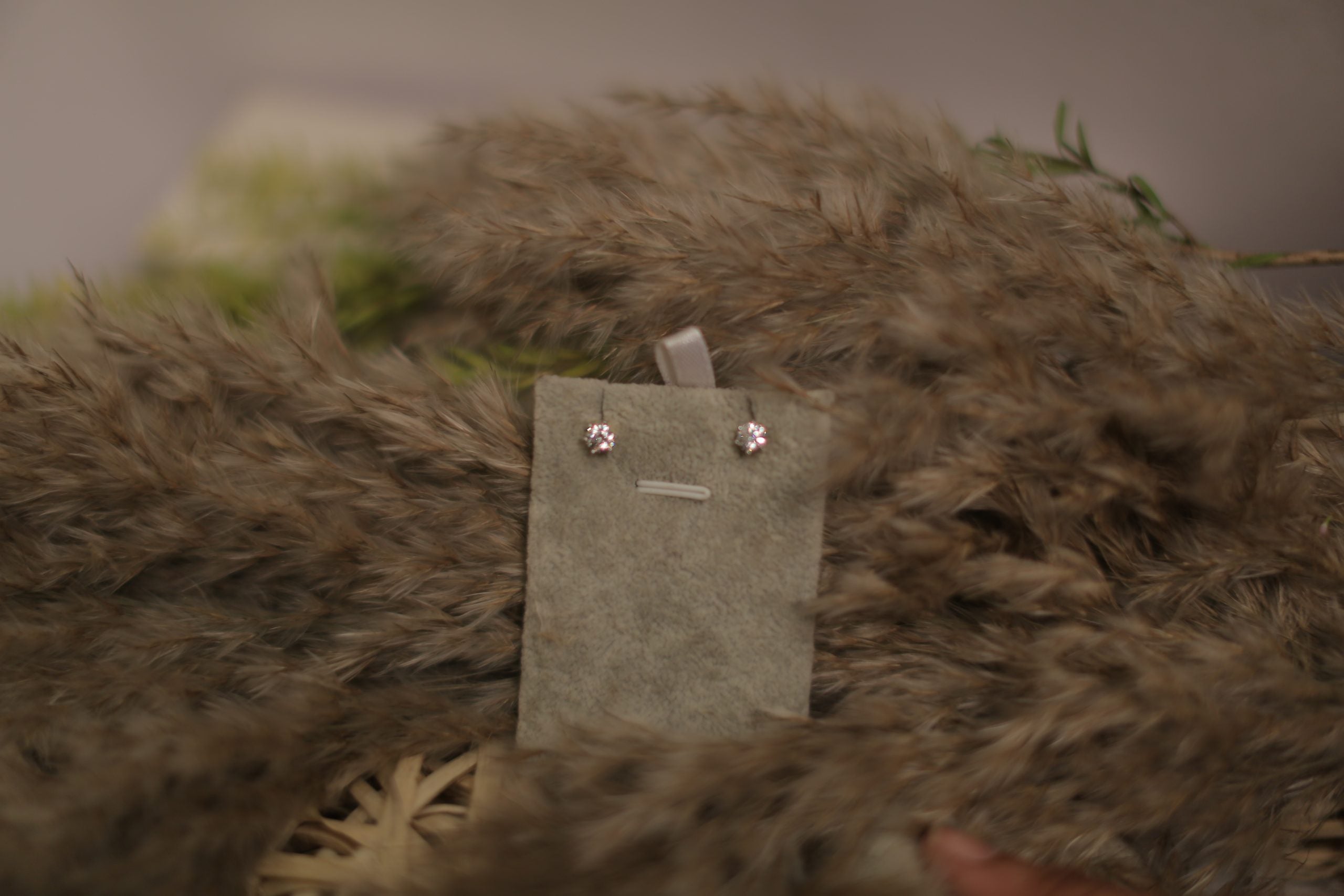 Round Shape Solitaire Studs Mini image 1