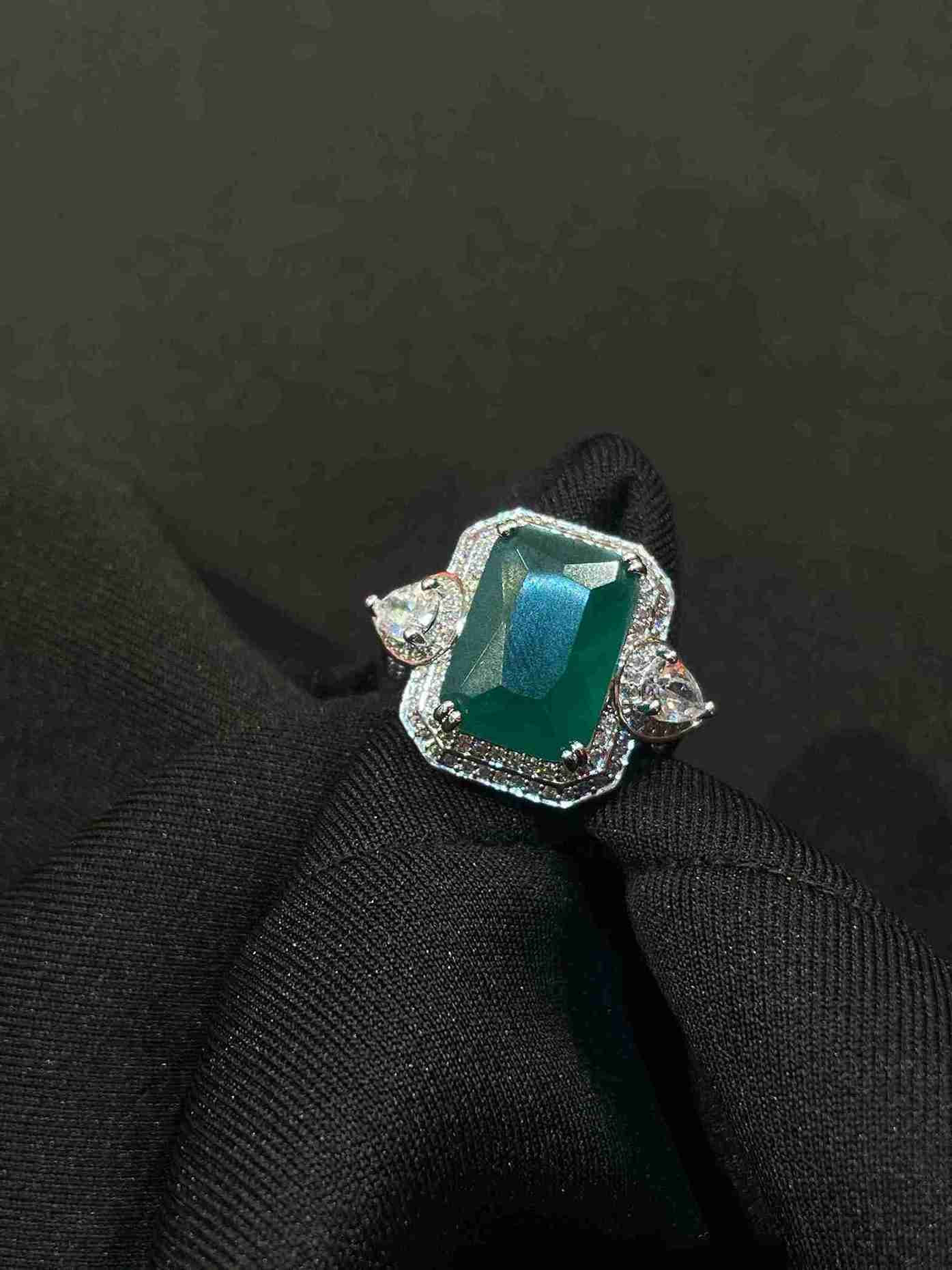 LORETTA EMERALD RING image 0