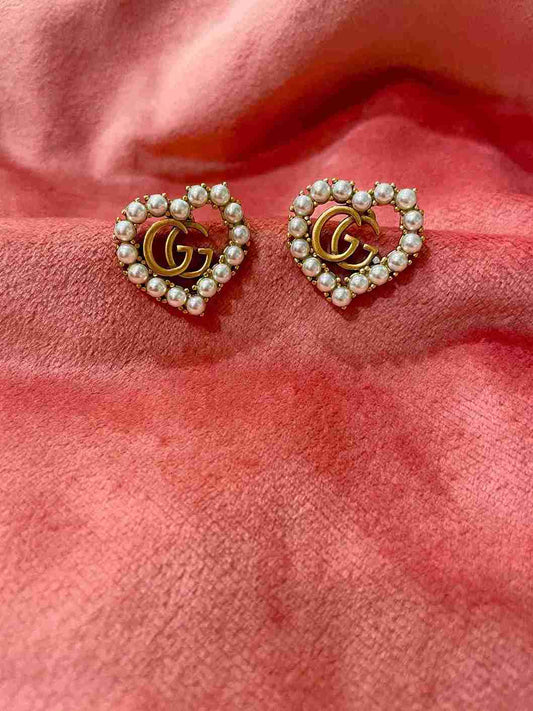 GUCCI HEART PEARL STUD image 0