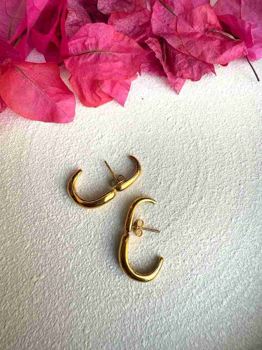 SHERLLY STUD image 0