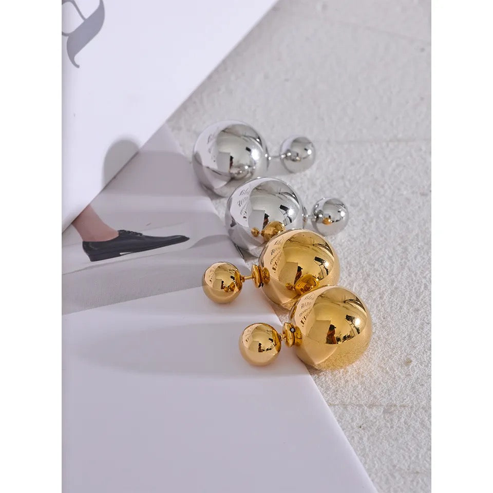 DOUBLE SIDED STUDS (gold/silver) image 3