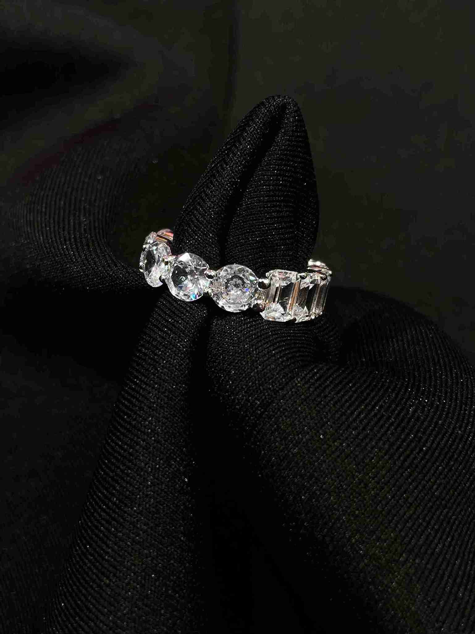 VALKYRIE ROUND WITH SQUARE RING image 0