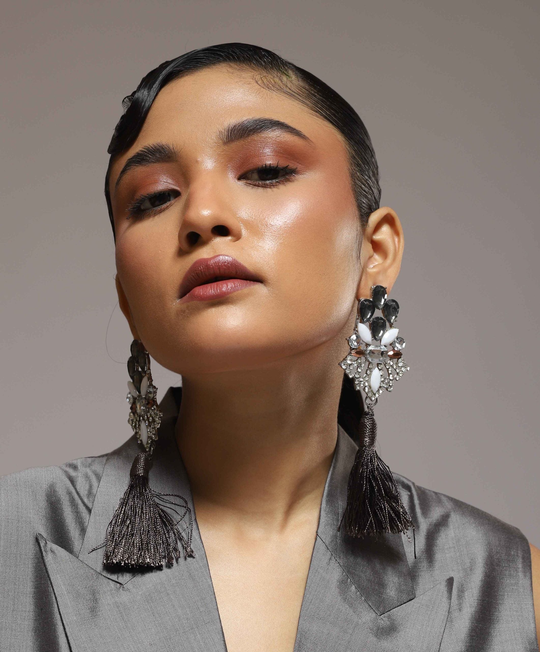 ANNIE THREAD EARRING image 0