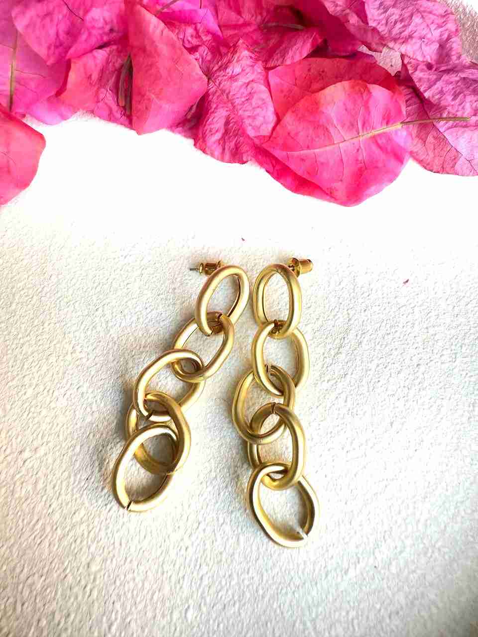 LINKABLE LONG EARRING image 0