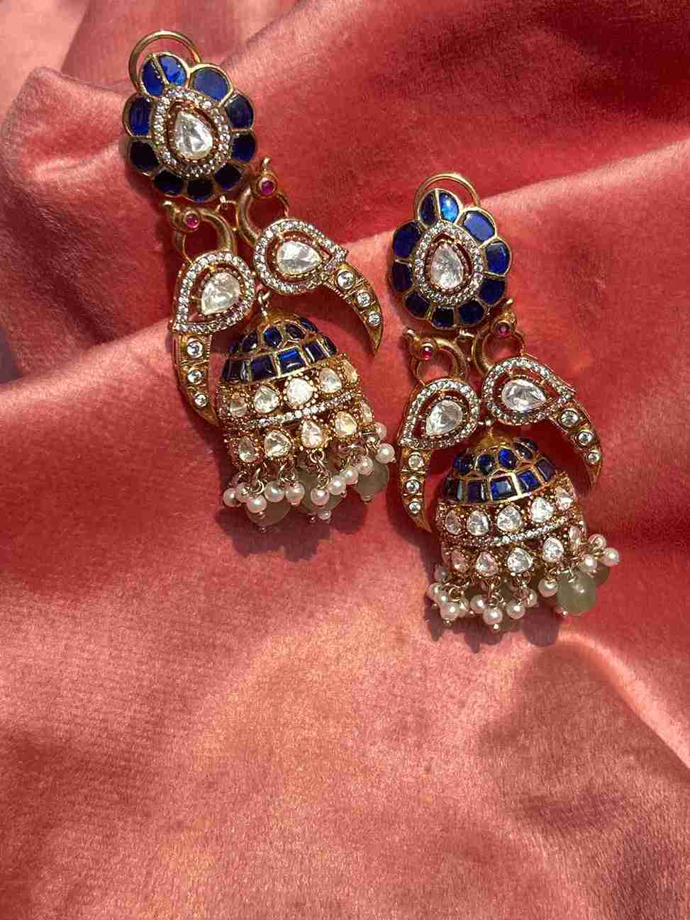Urvashi Earrings image 1