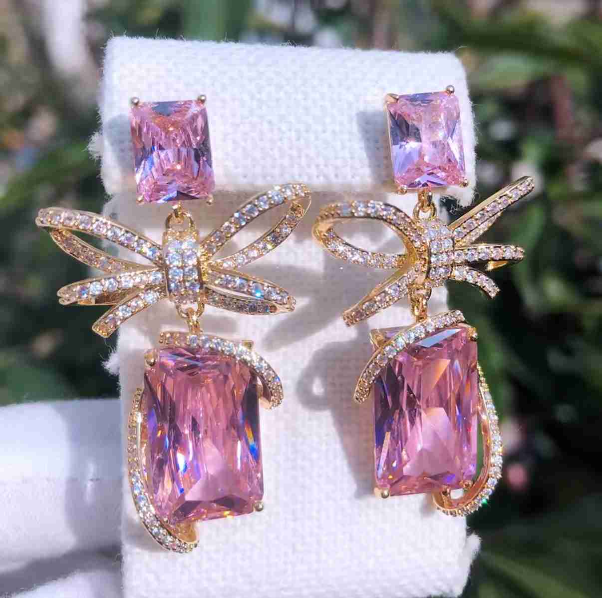BOW PINK SWAROVSKI EARRING image 0