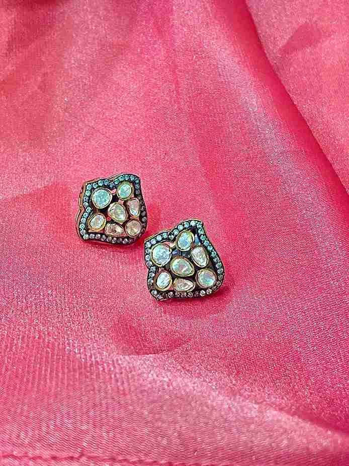 AYLA VICTORIAN POLKI STUD image 0