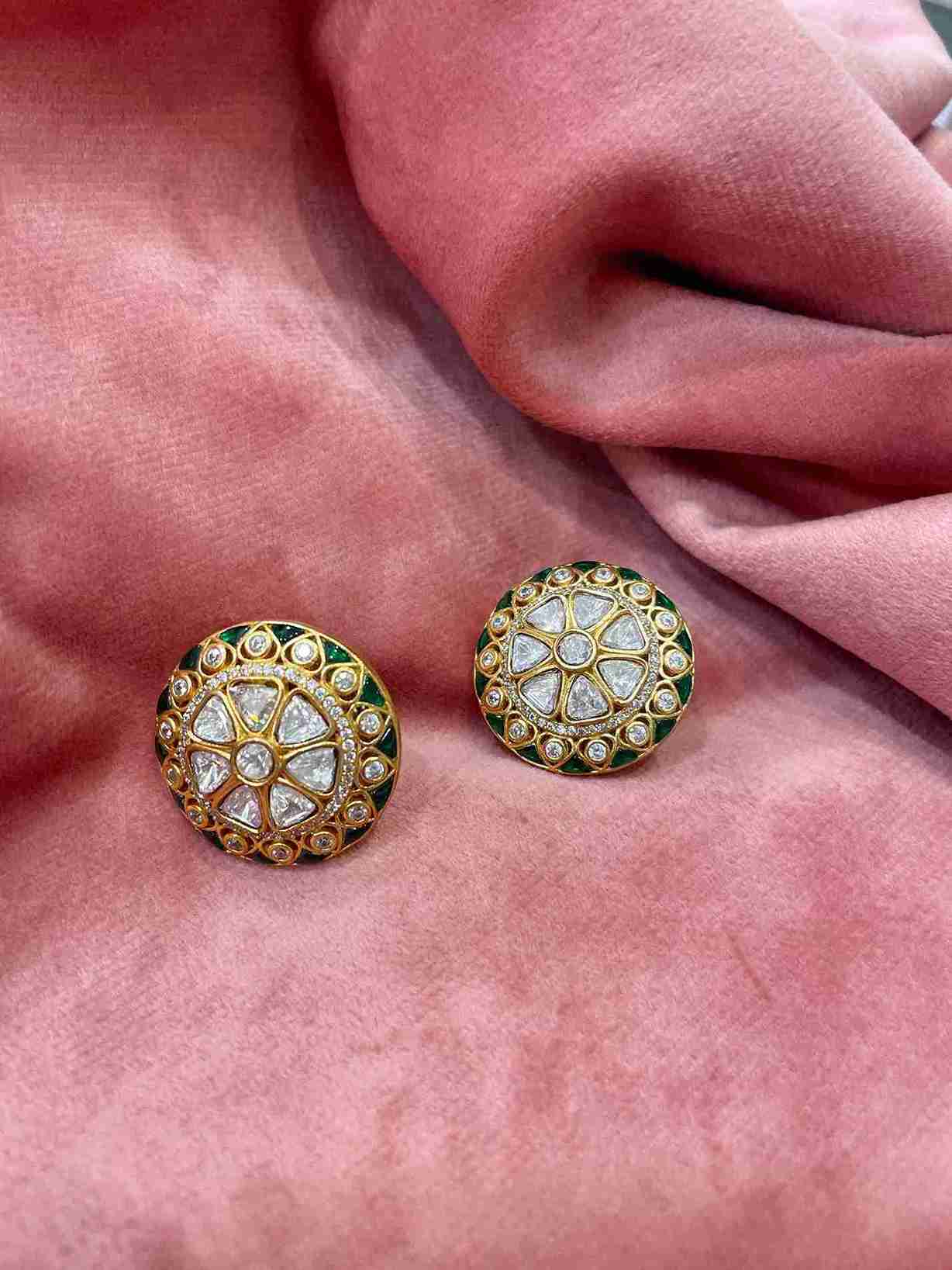 SAUMYA GREEN POLKI STUD image 0