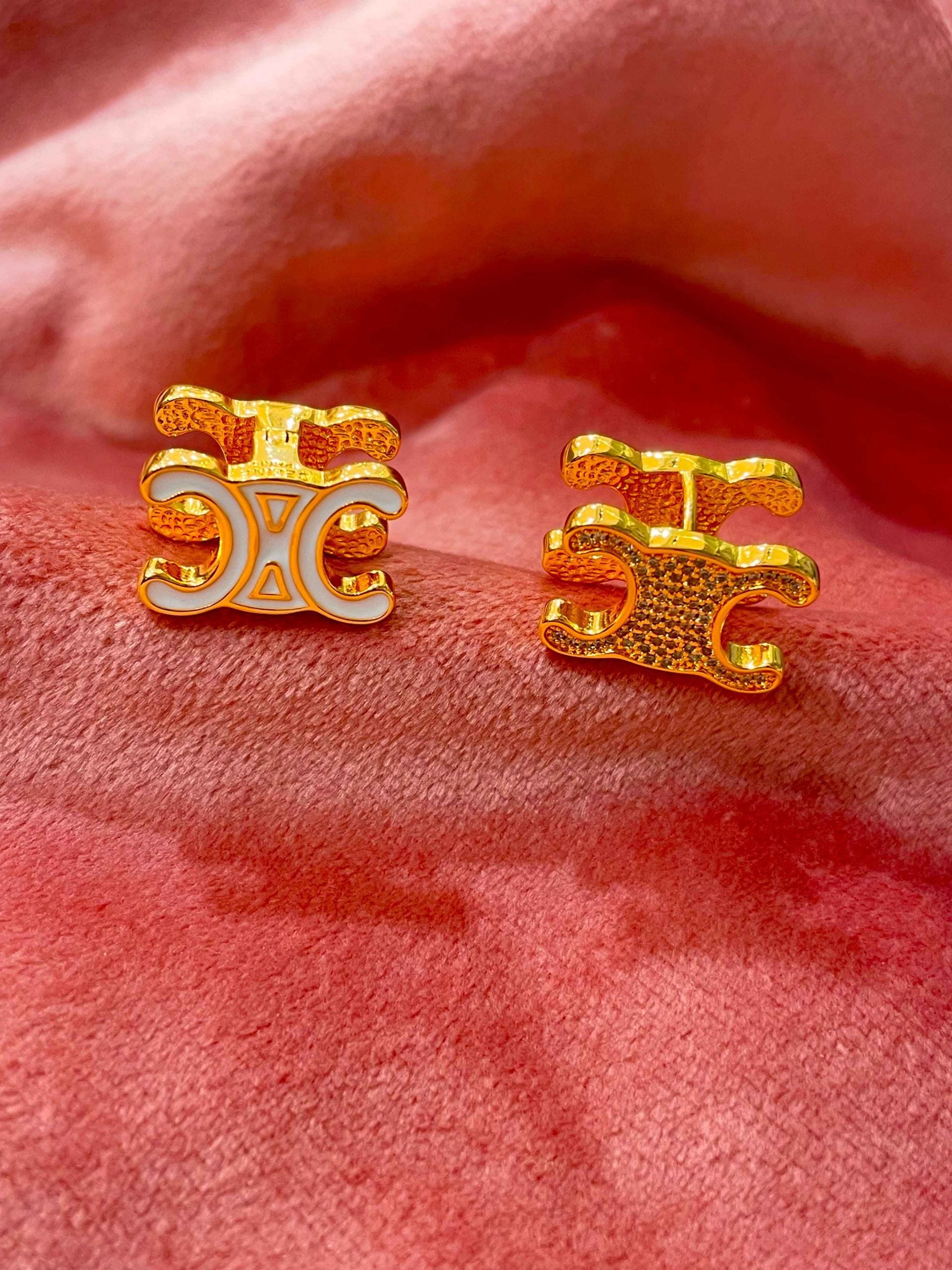 CELINE WHITE STUD image 1