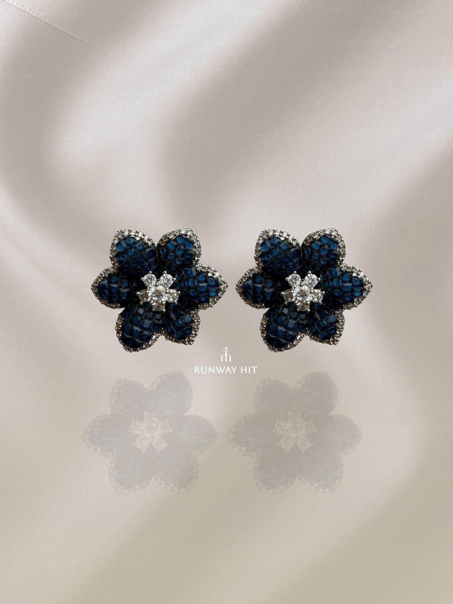 DIXIE FLOWER EARRING (BLUE)