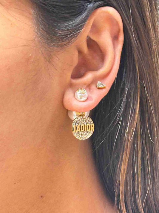 DIOR CD PEARL STUDS image 0