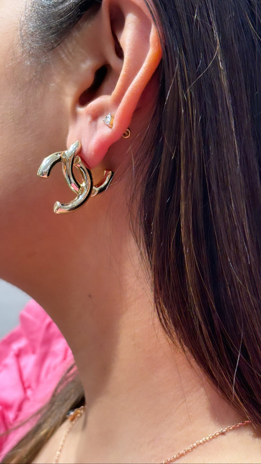CHANEL CC STUD image 0