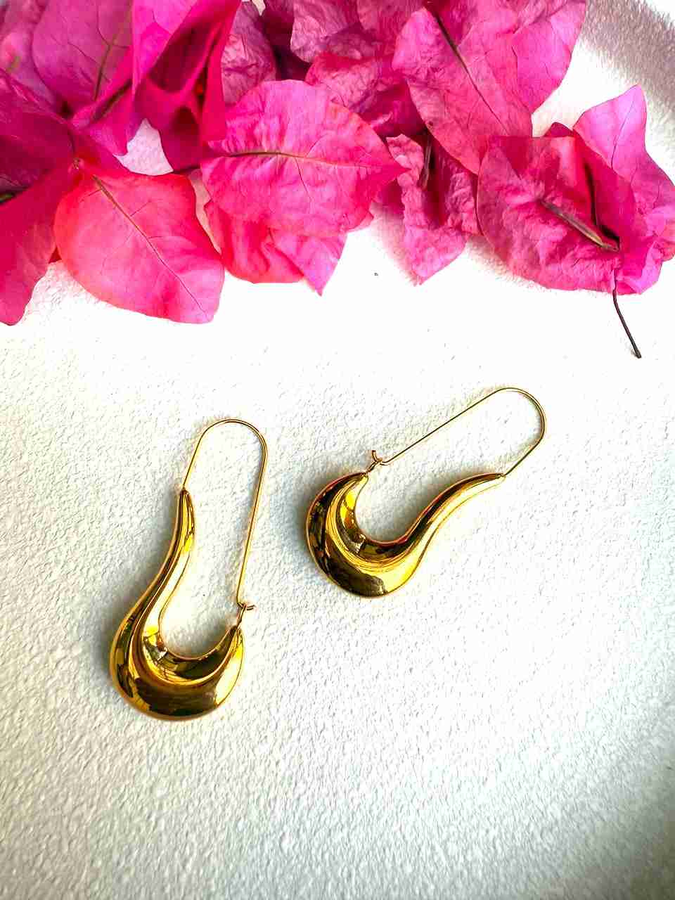 SAFETYPIN LONG EARRING image 0