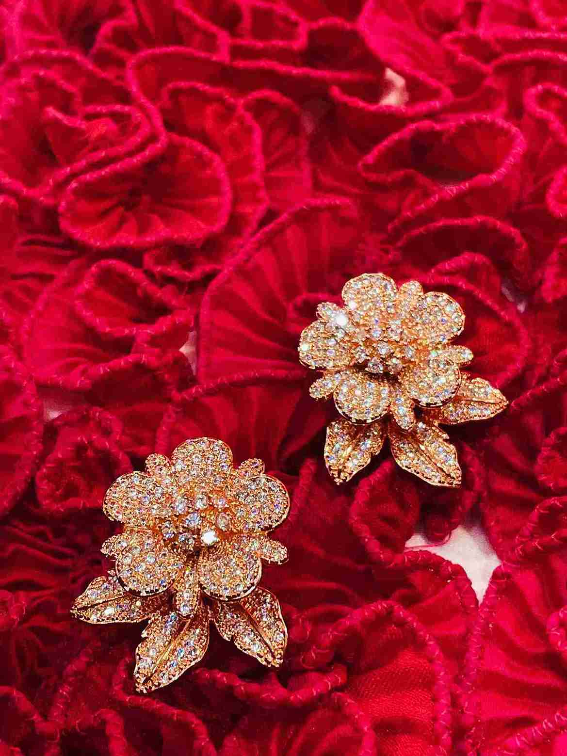 WESTLEY ROSE GOLD STUD image 0