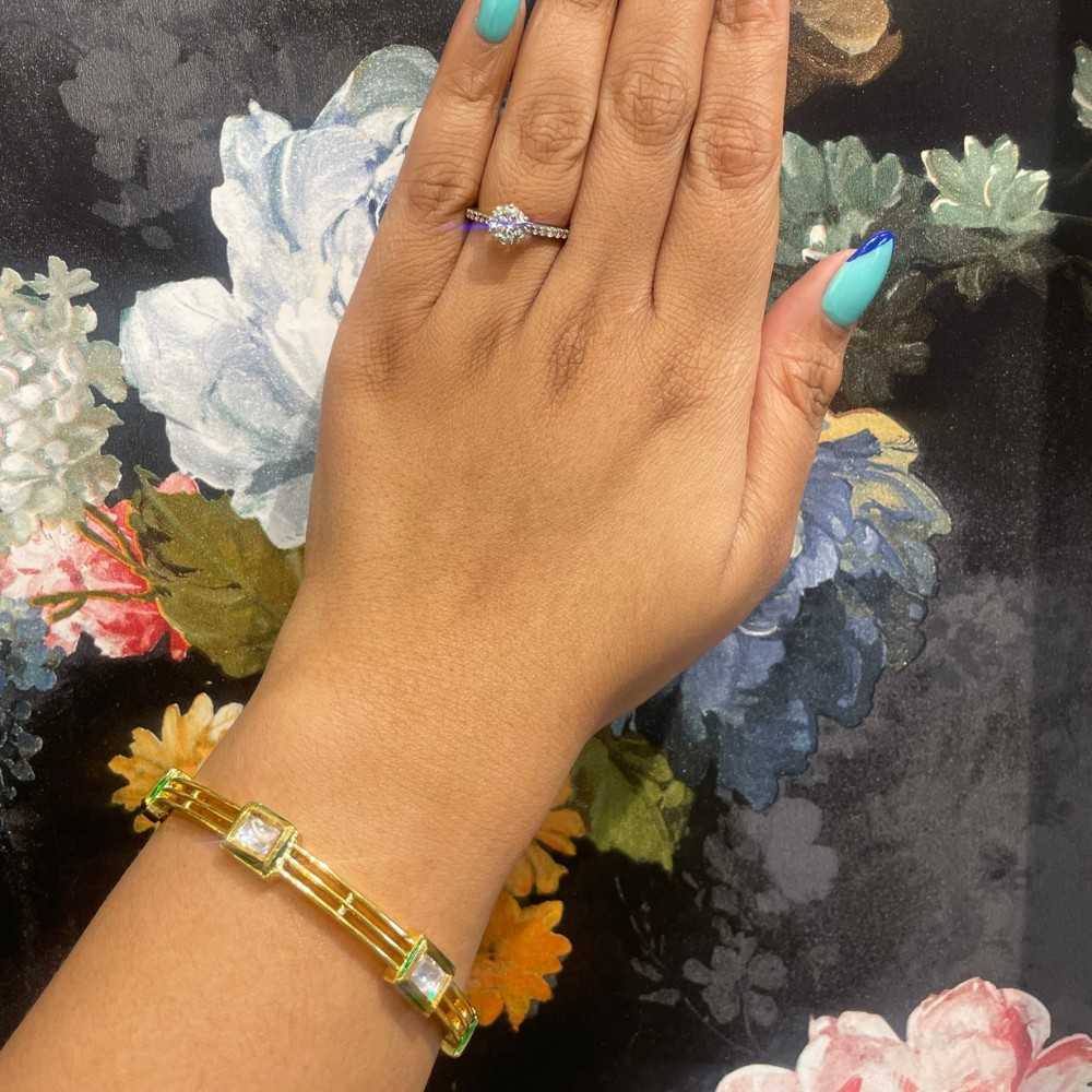 Mahira Kundan Bangle image 0