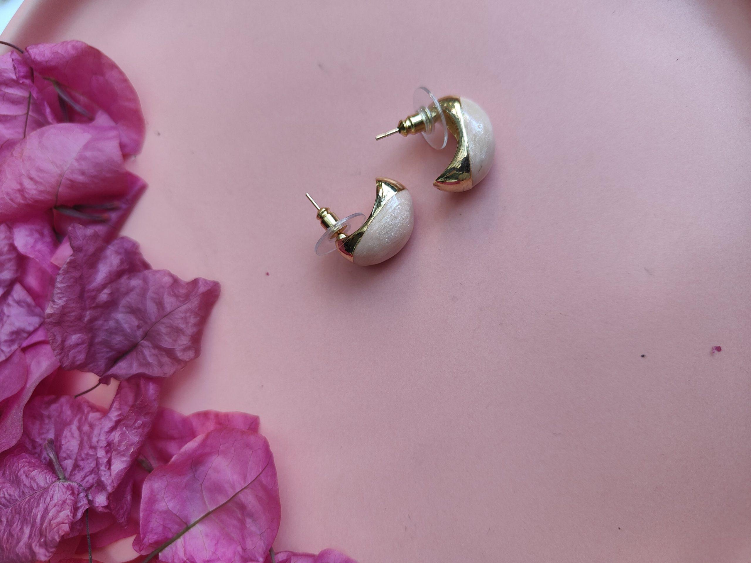 White Moon Earing image 0