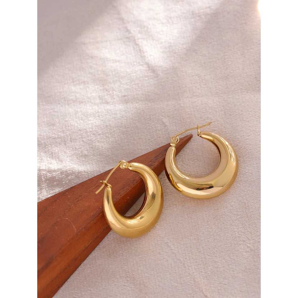 GOLD CHUNKY HOOPS image 0