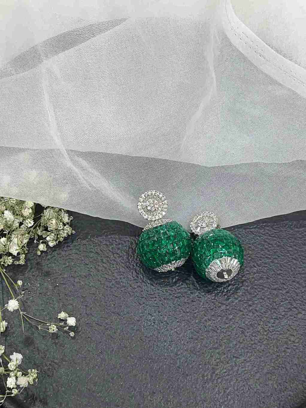 LILIANA ROUND BLING EARRING image 0