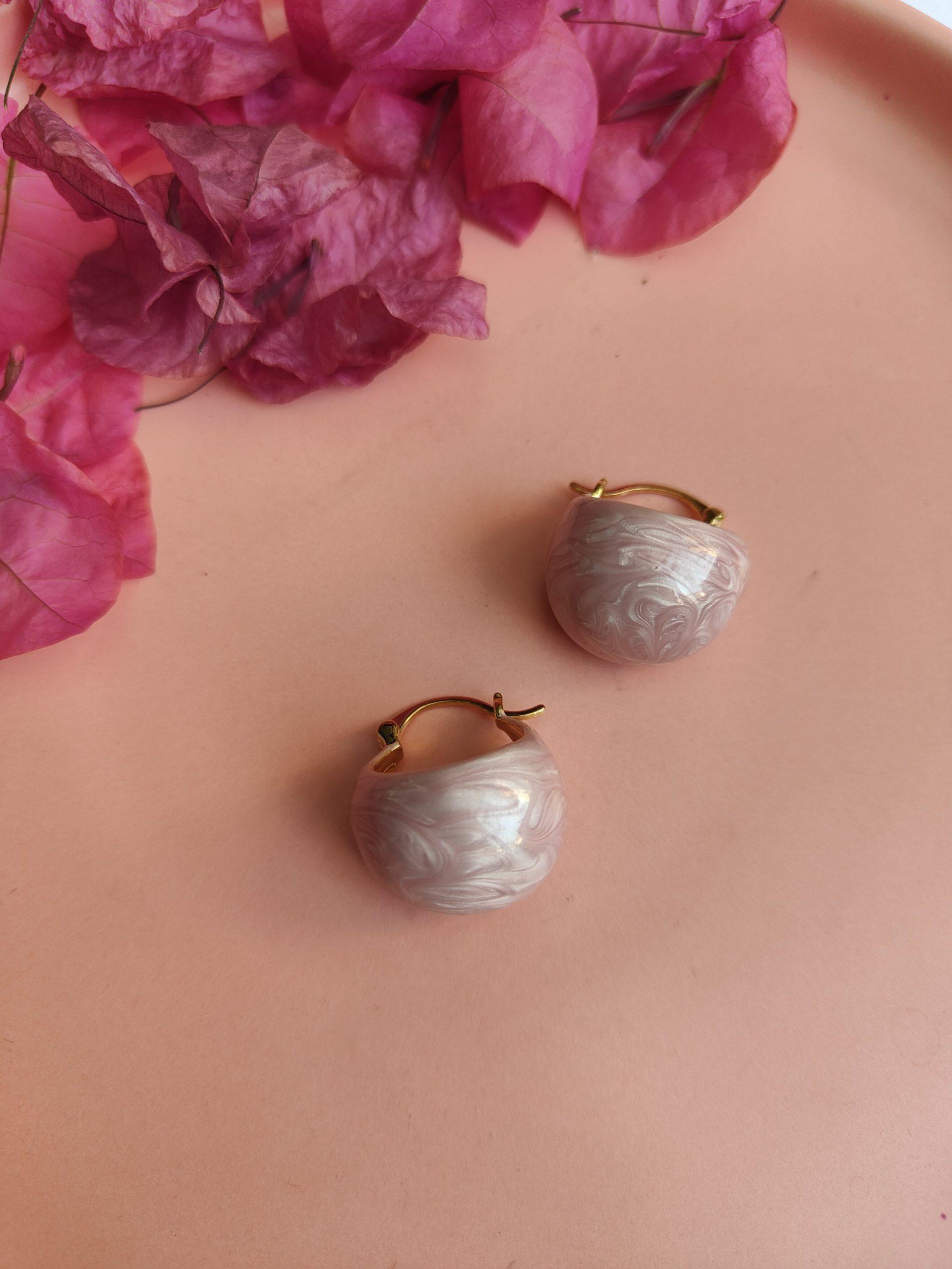 Pearl White Studs image 0