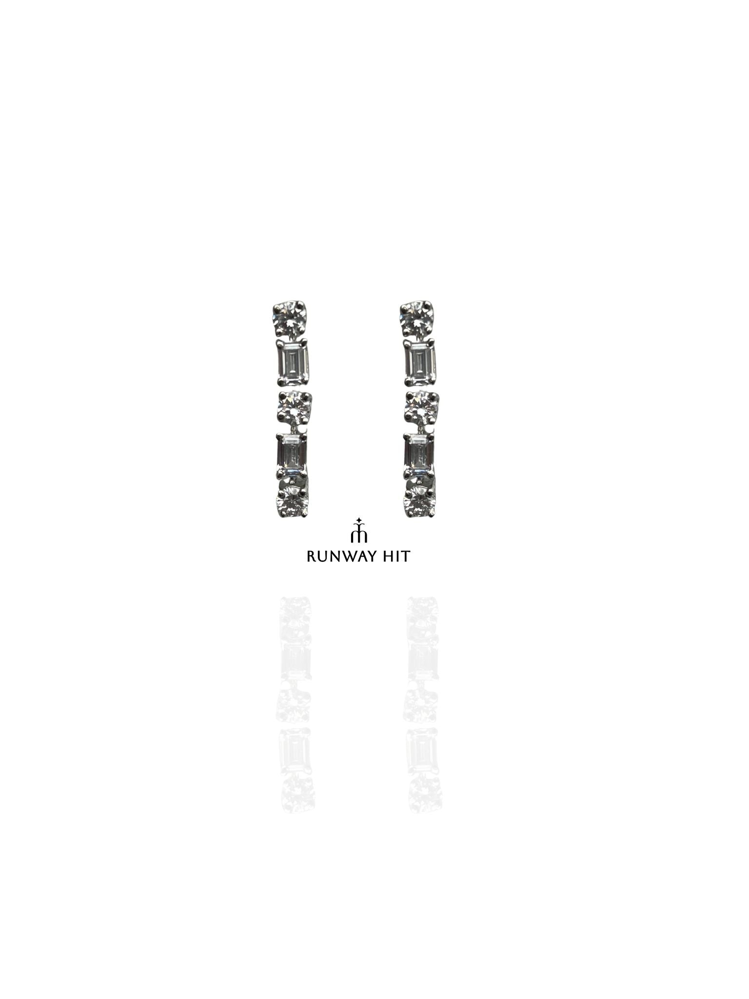 DIAMOND SLEEK EARRING
