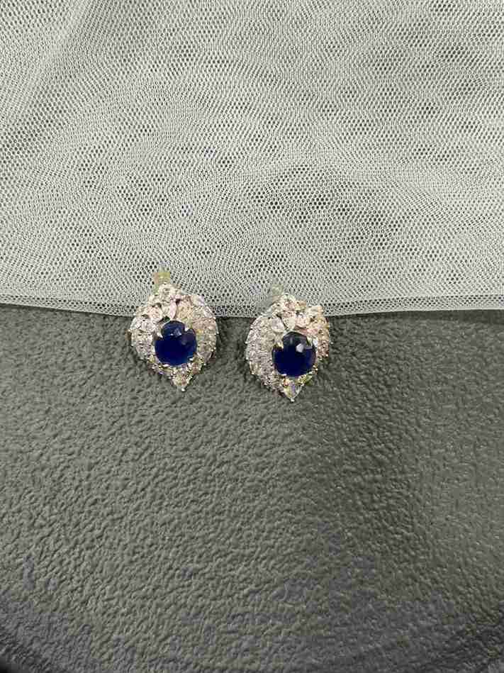 NITA BLUE STUD image 0