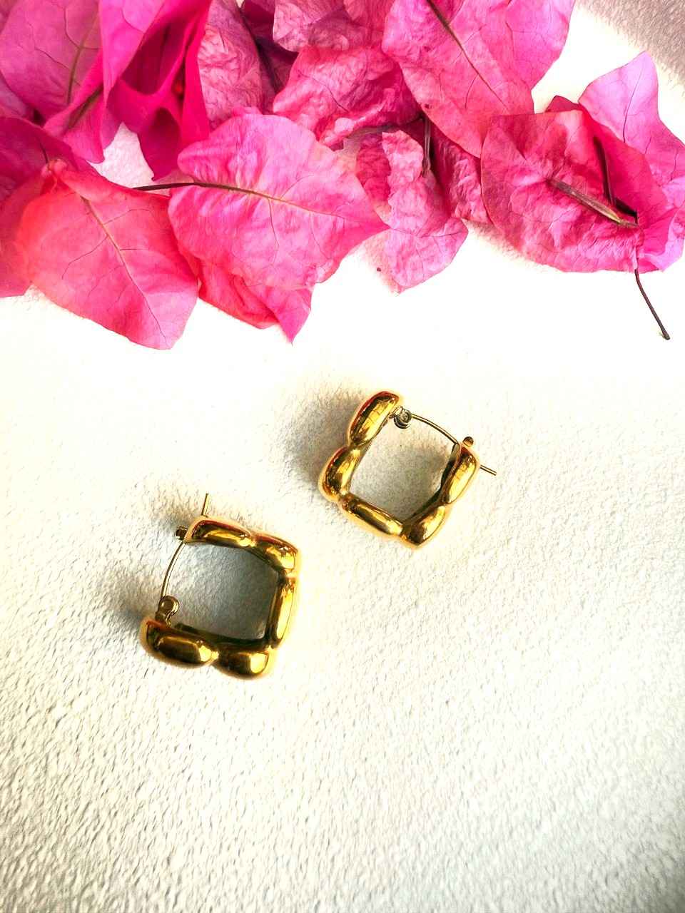 SQUARE HOOPS image 0