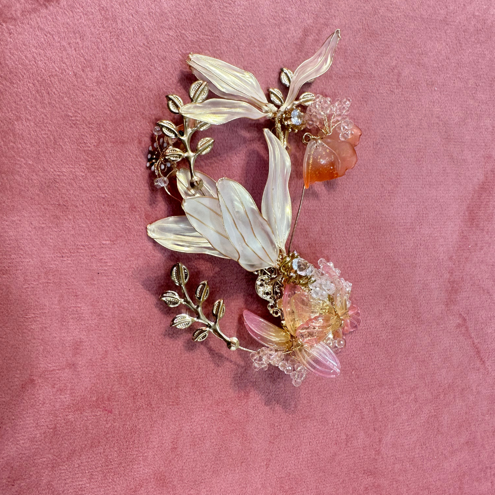 Revi Resin Wreath image 0