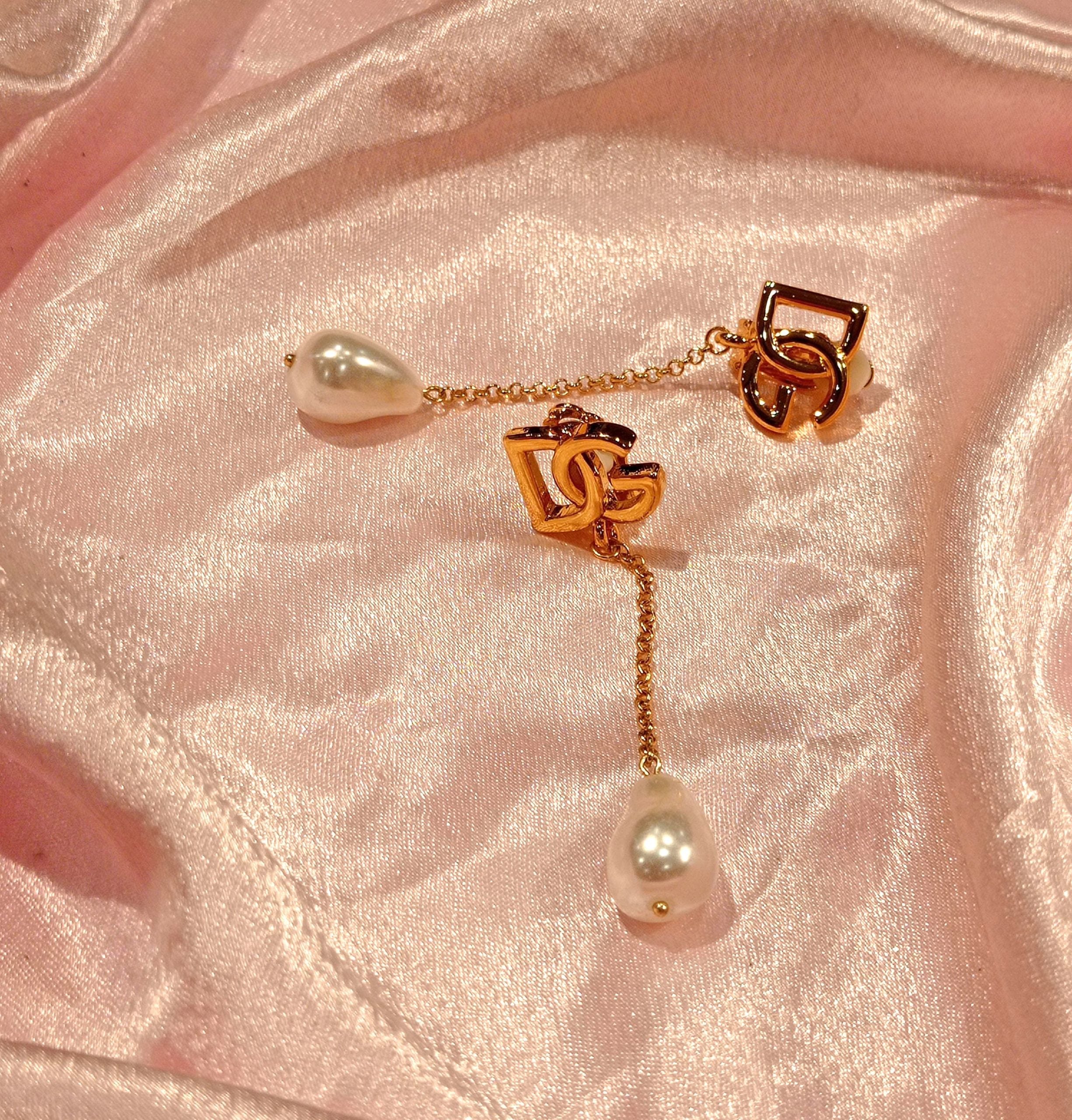 D AND G pearl hanging earring image 1