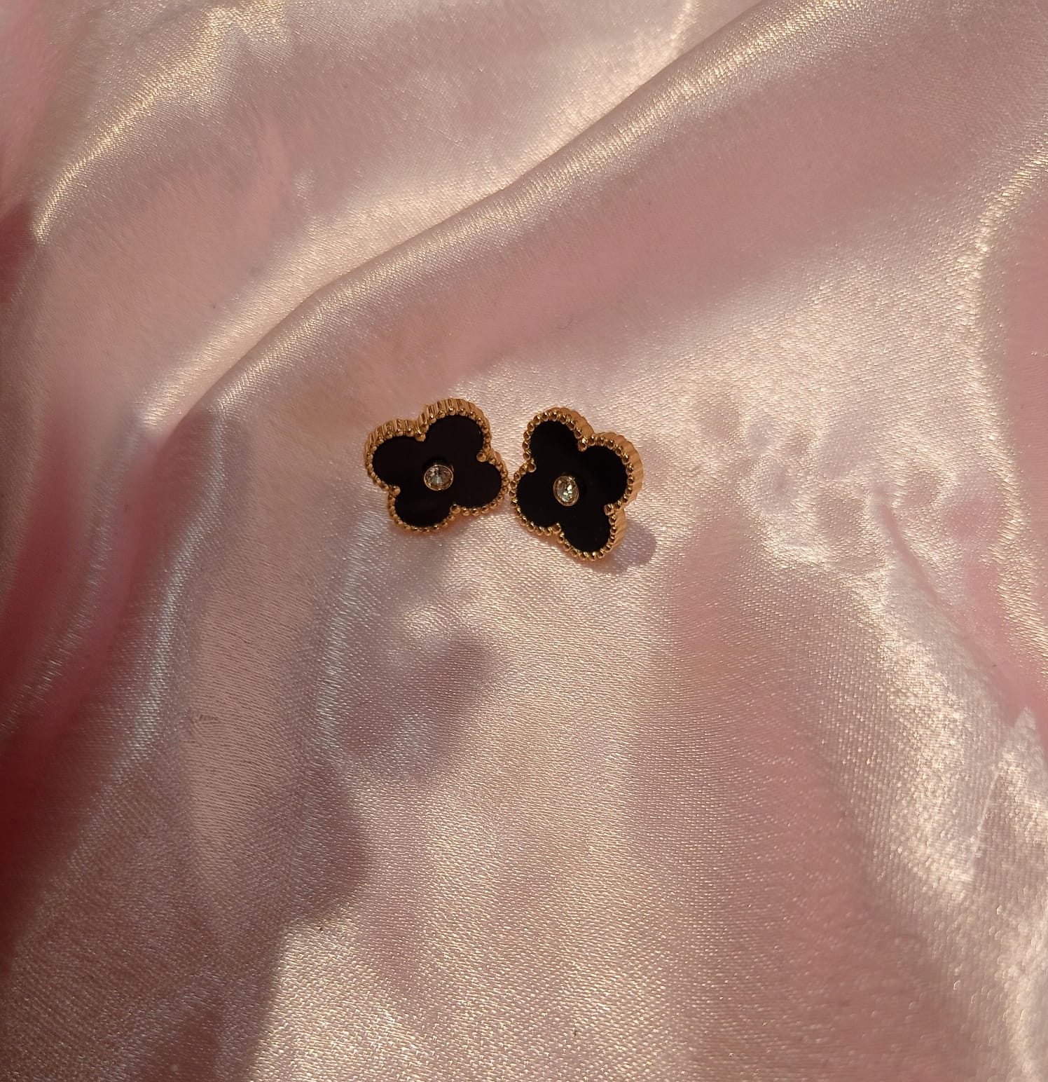 VANCLEEF BLACK STONE STUDS image 1