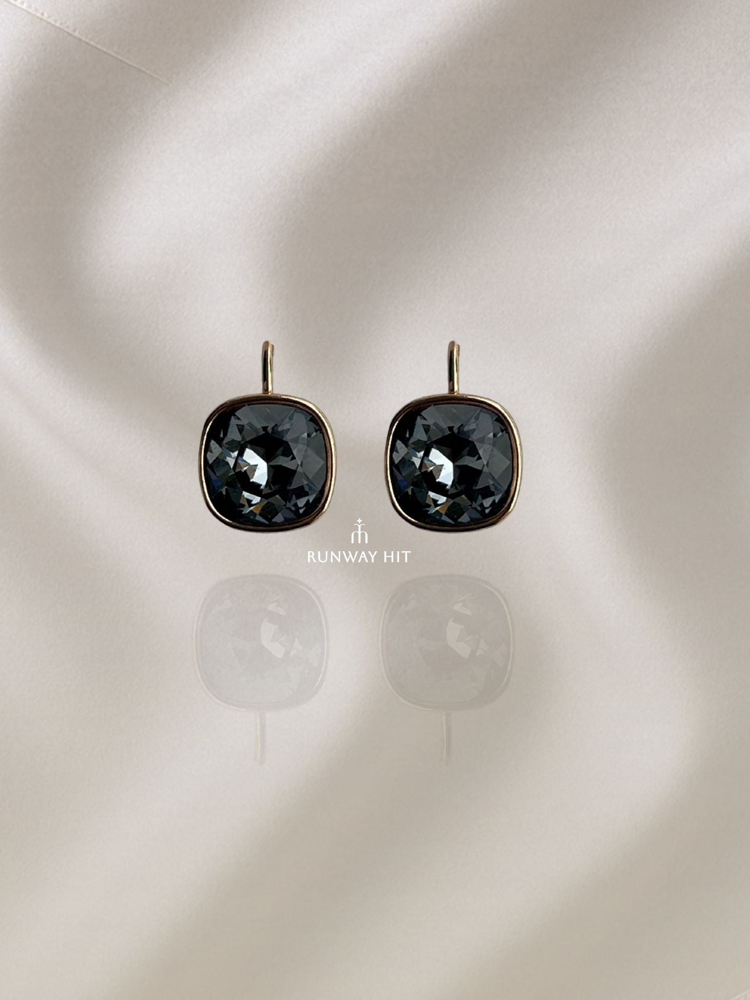 JESSE SWAROVSKI STUD