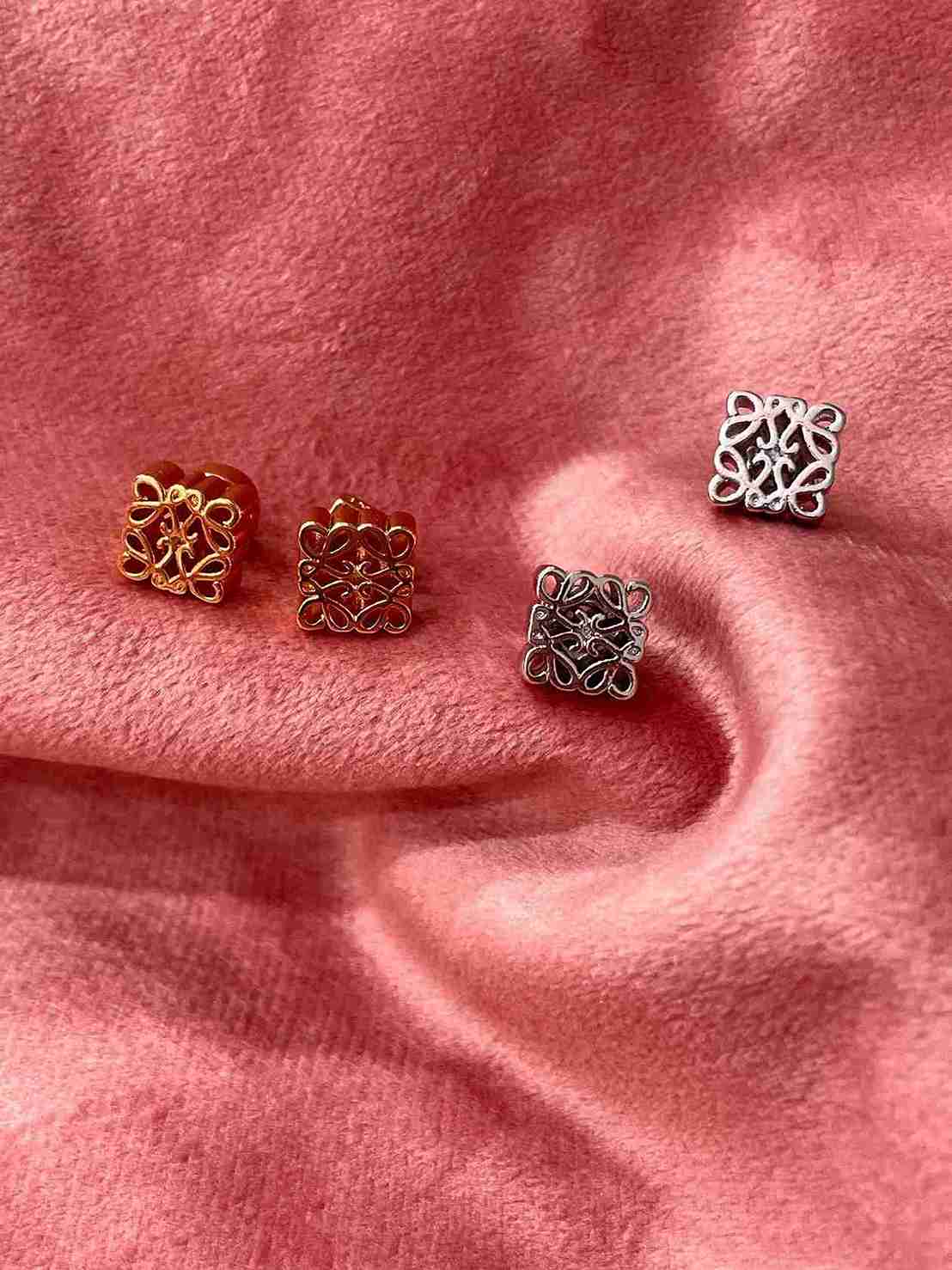 LOEWE SMALL STUD image 3