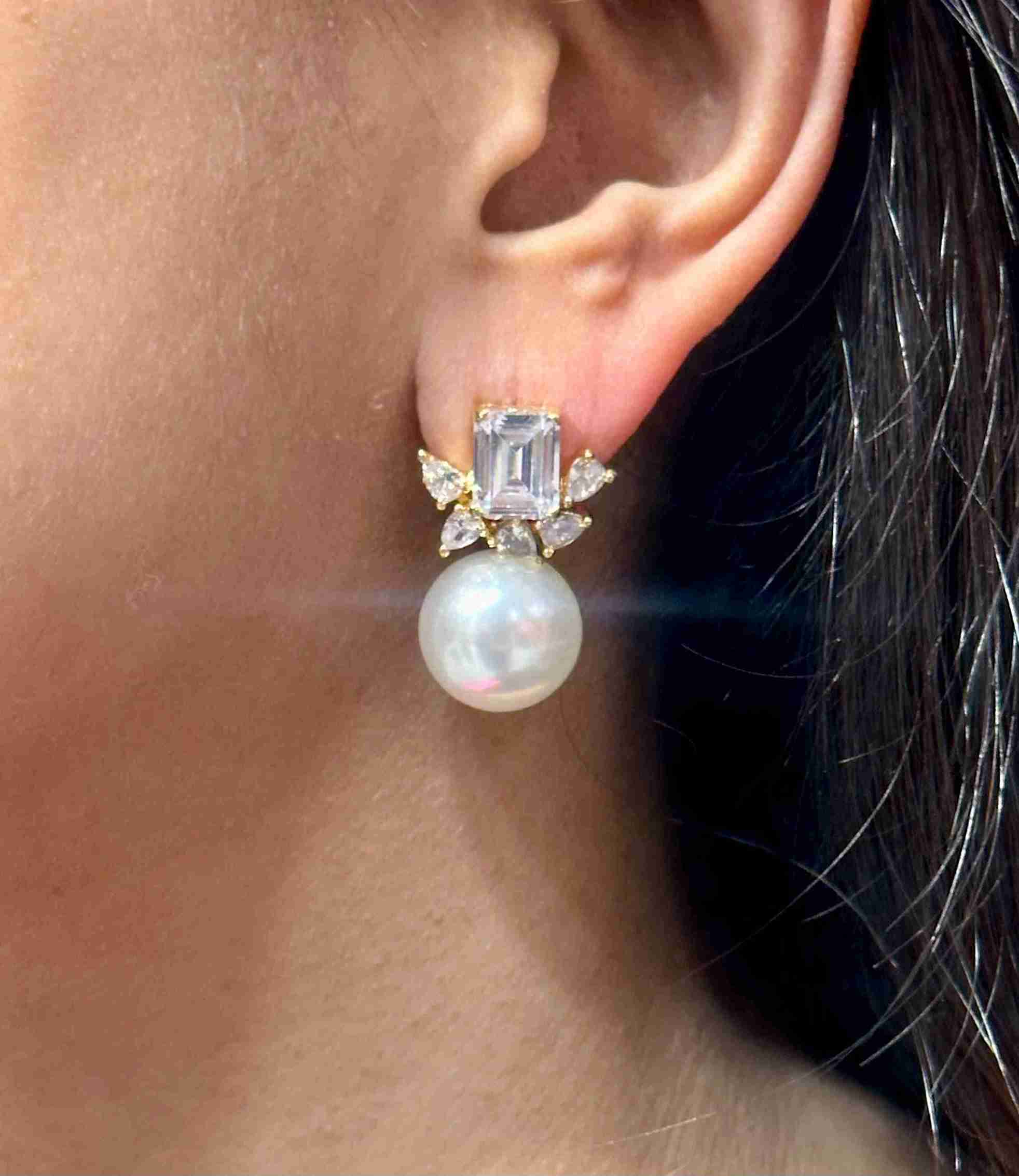 LUCIA GOLD PEARL STUDS image 0
