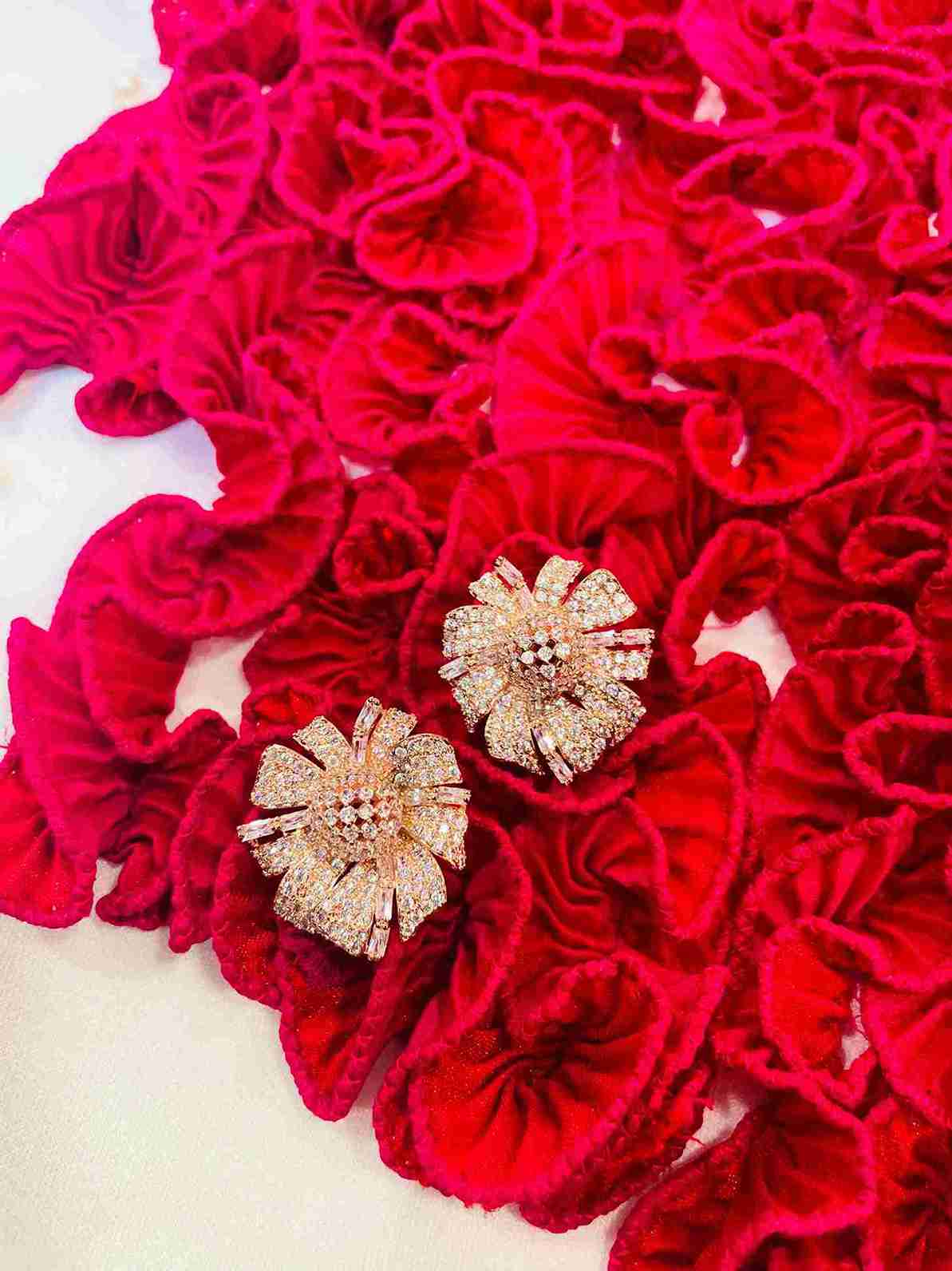 STONEY ROSE GOLD STUD image 0