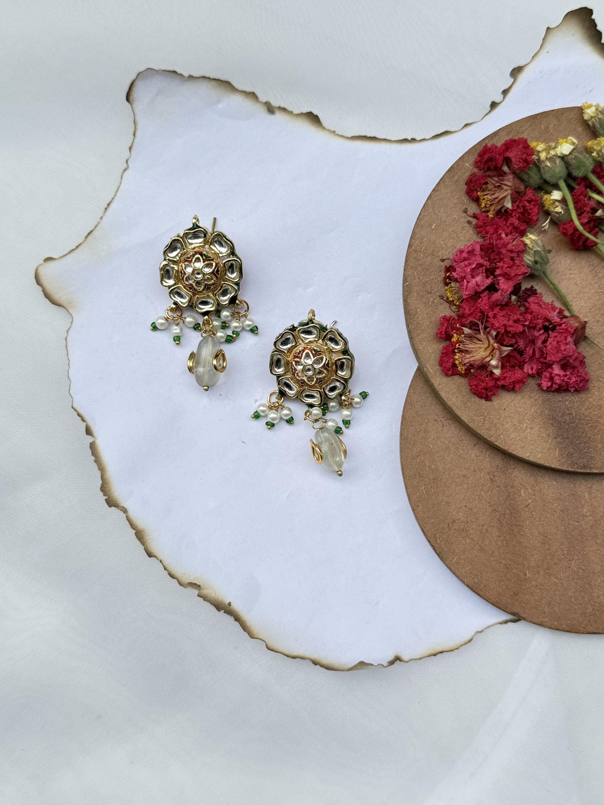 Arvi Earrings image 0