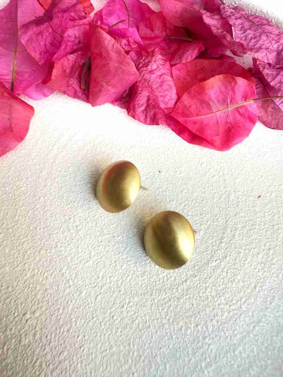 MATTE DOT STUD image 0