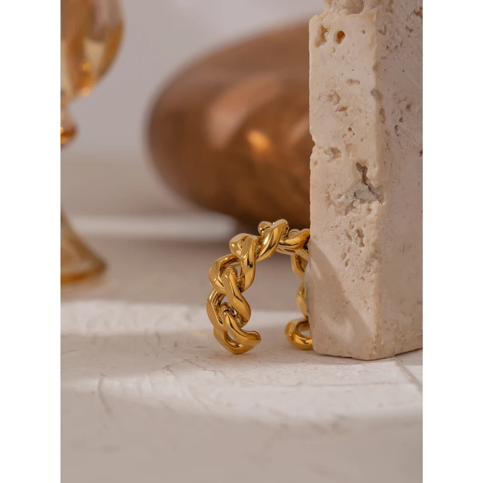 GOLD CHAIN LINK RING image 4